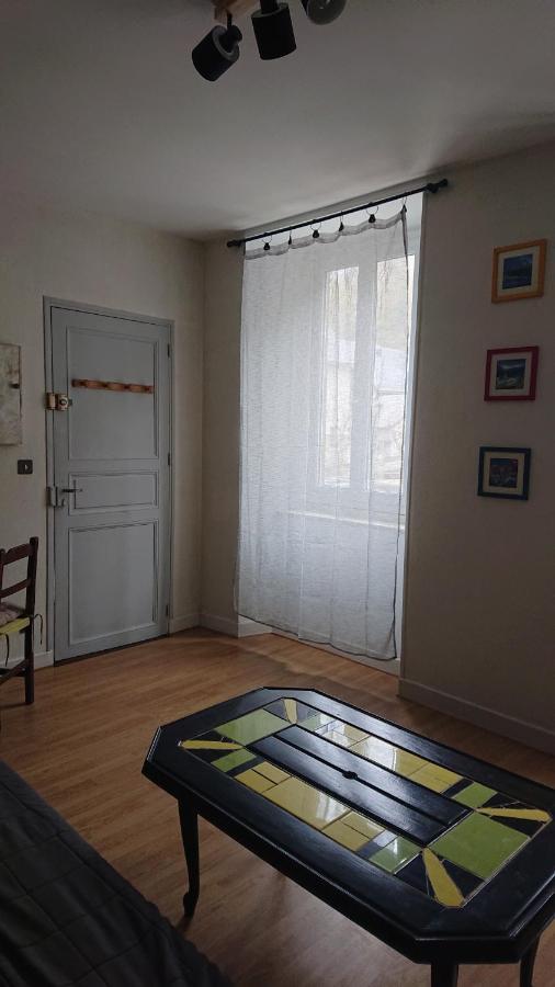Appartement Dans Ancienne Maison Pyreneenne. Cadéac Eksteriør billede